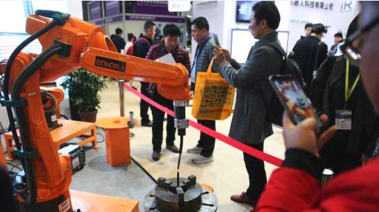 上海国际现代工业智能装备展开幕 